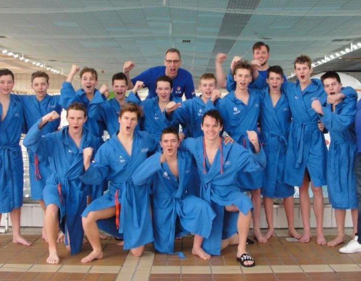 EKT J.O. 15; Oranje wint van Frankrijk en plaatst zich voor EJK