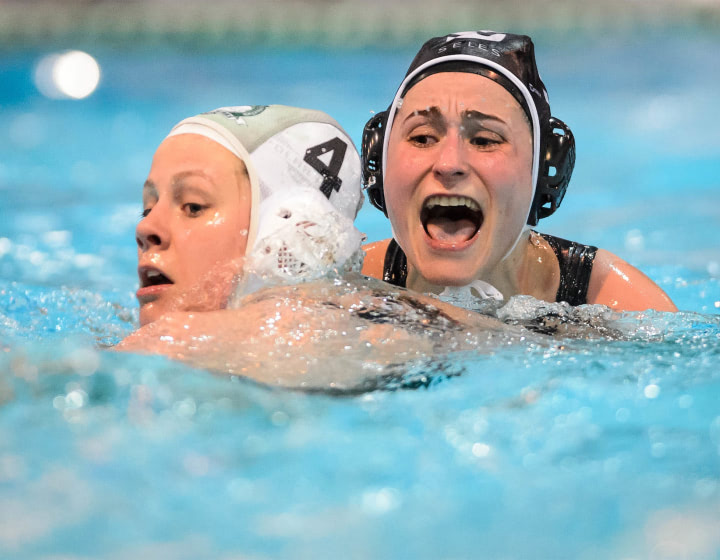 Iris Wolves (links) en Isabella van Toorn in duel | Beeldboot/ Gertjan Kooij.