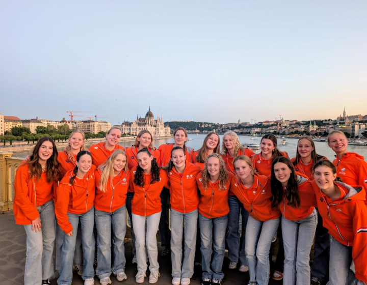 Jong Oranje Meisjes o.16 in Boedapest